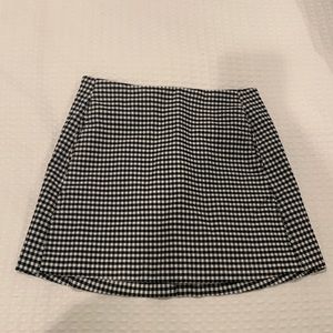Black and white UO gingham skirt